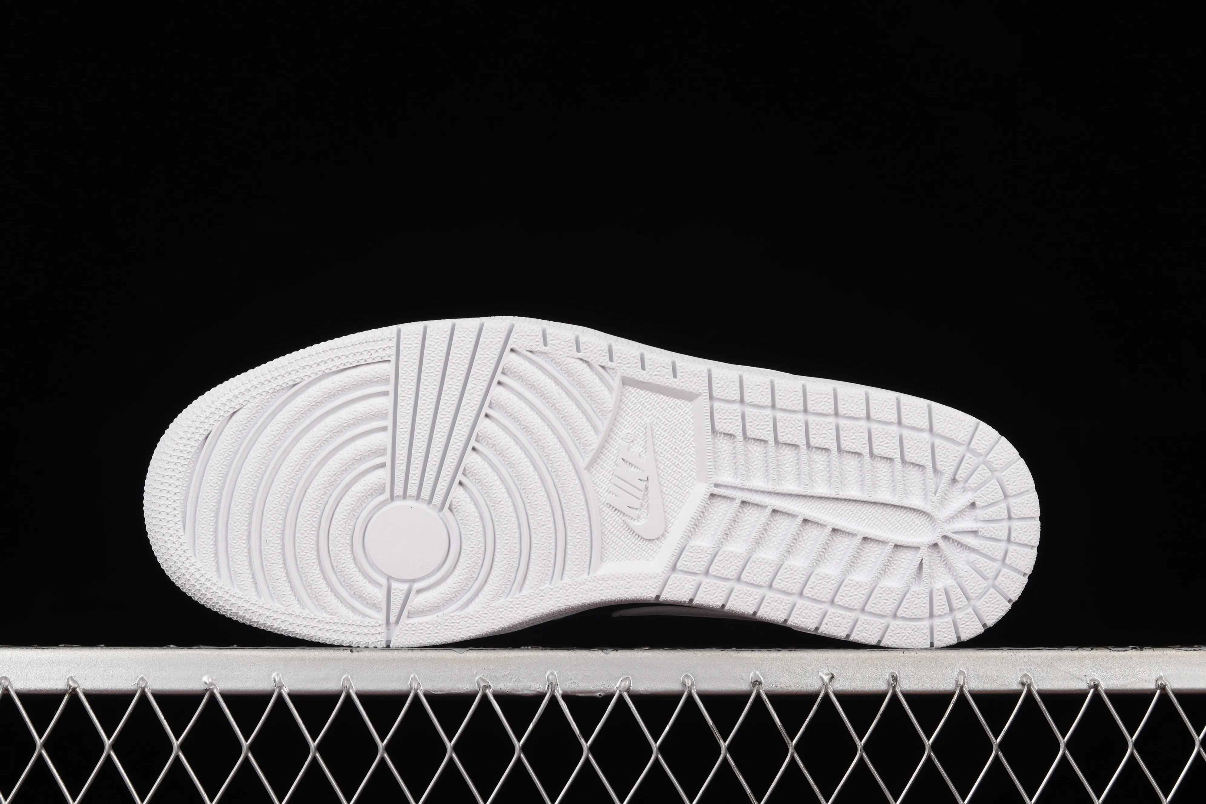 All categories Air Jordan Jordan series basketball shoes Air Jordan 1 Low G version pure original Air Jordan AJ1 Low AJ1 Joe 1 black and white panda low-top cultural sneakers DC0774-100